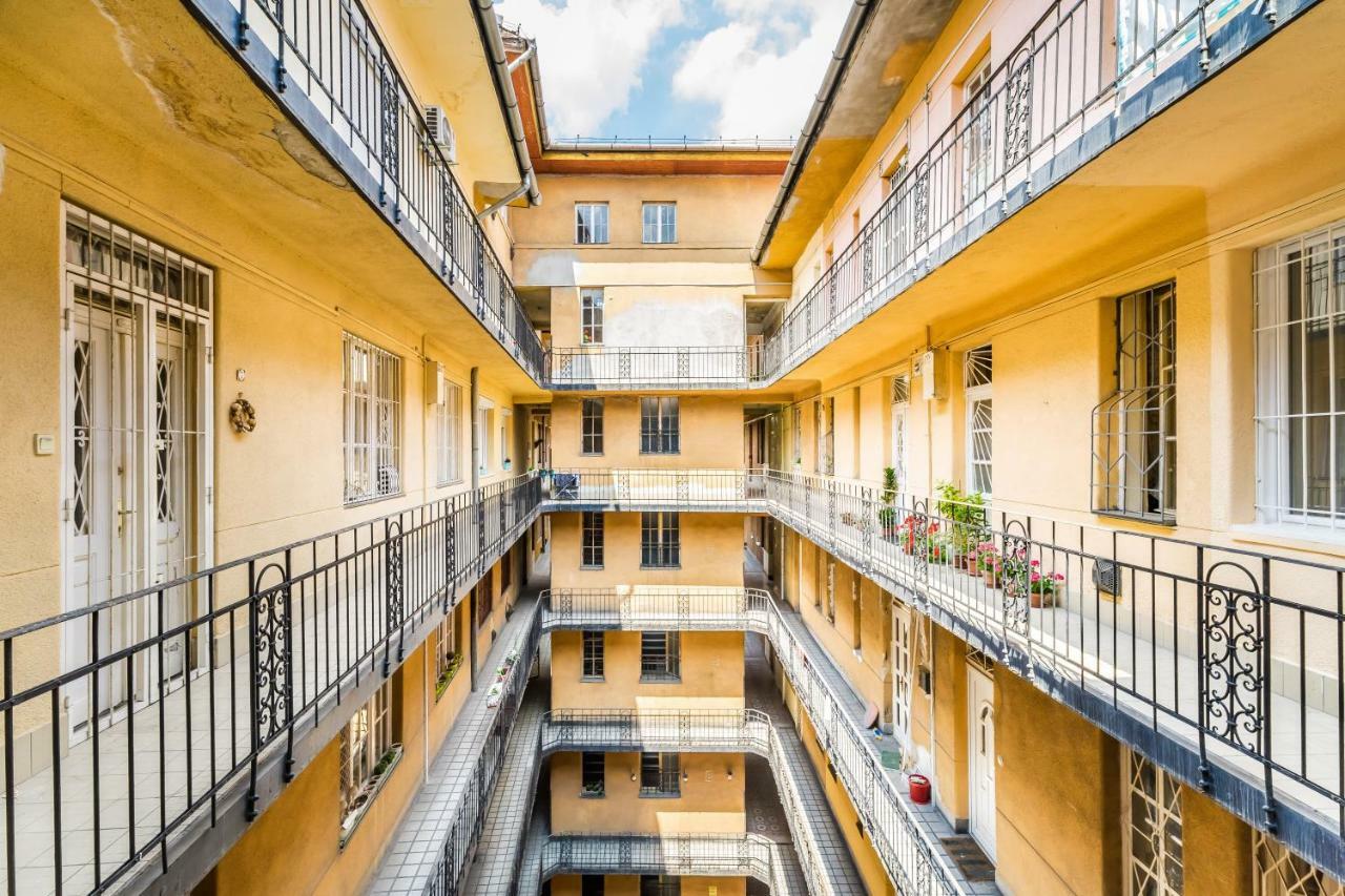 Fleur Creme Apartment — Fotók 1